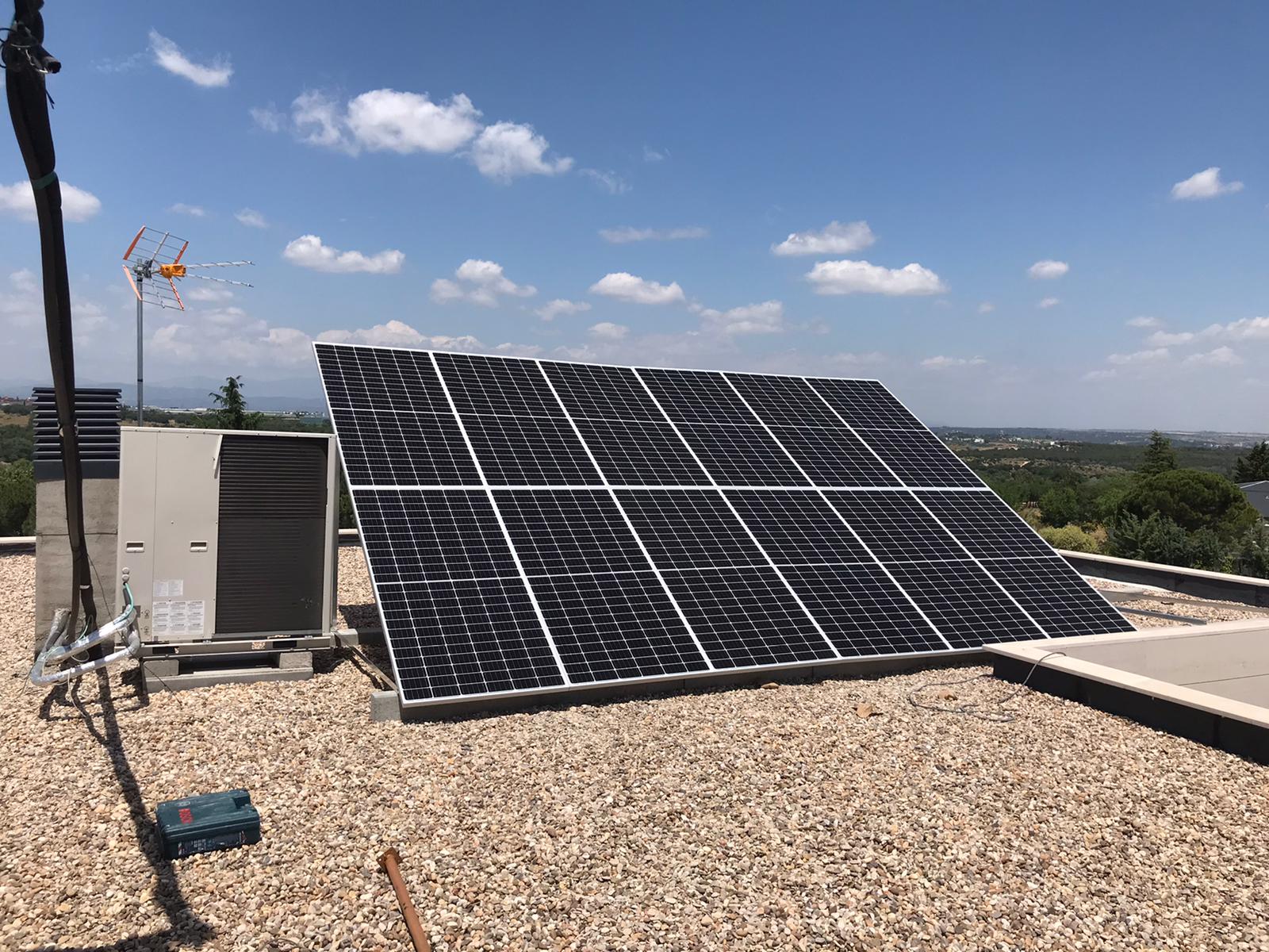 Montaje de paneles solares